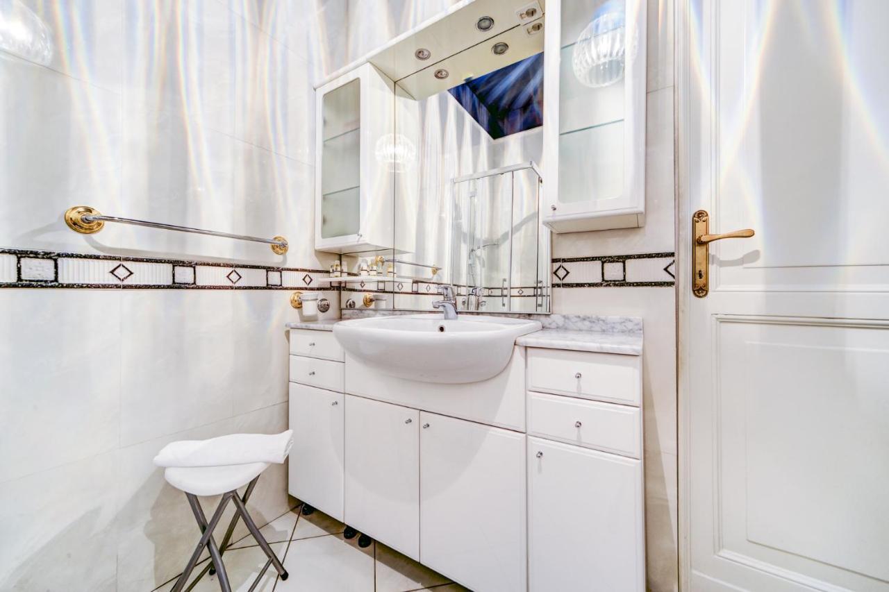 Classic Marconi Apartment By Wonderful Italy Bologna Bagian luar foto